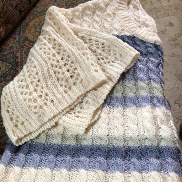 POL Cable Weaving Oversized 3/4 Sleeve Crew Neck Sweater in Blue Multi sz small - Picture 6 of 9